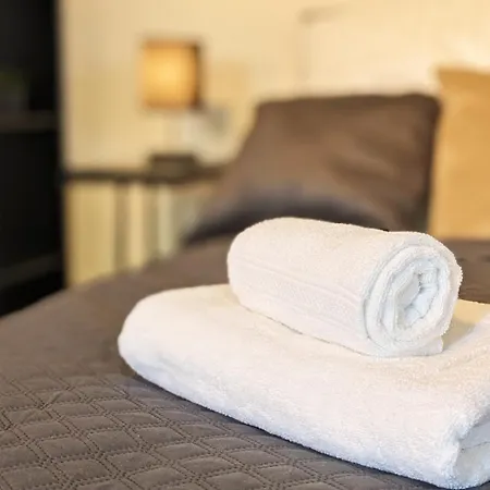 Tt Living Apartments Rellingen I 2 & 4 Schlafzimmer I Kueche I Vollbad I Waschmaschine *