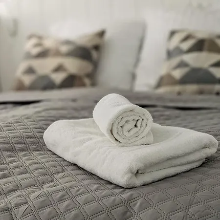 Tt Living Apartments Rellingen I 2 & 4 Schlafzimmer I Kueche I Vollbad I Waschmaschine *