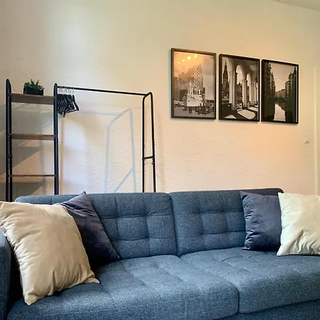 Tt Living Apartments Rellingen I 2 & 4 Schlafzimmer I Kueche I Vollbad I Waschmaschine