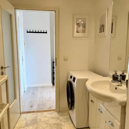 Tt Living Apartments Rellingen I 2 & 4 Schlafzimmer I Kueche I Vollbad I Waschmaschine *