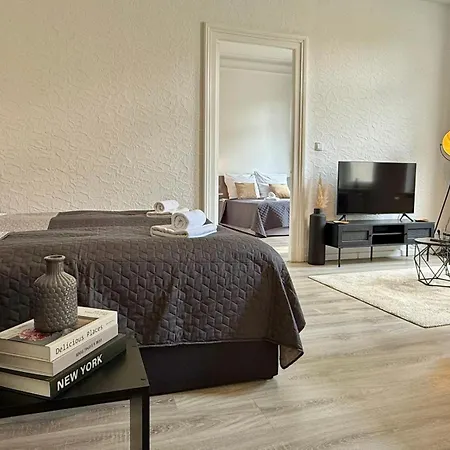 Tt Living I 2 & 4 Schlafzimmer I Kueche I Vollbad I Waschmaschine アパート Rellingen