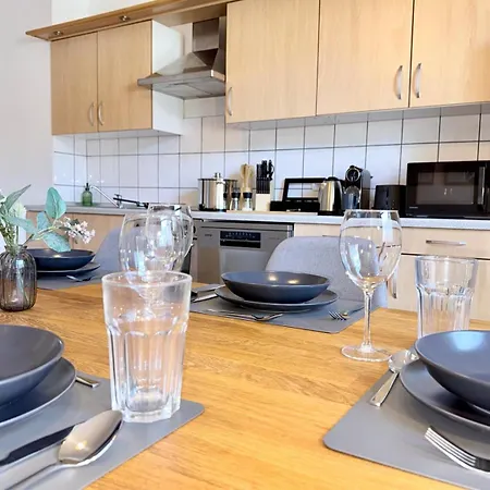 Apartment Tt Living I 2&4 Schlafzimmer I Küche I Vollbad I Waschmaschine *